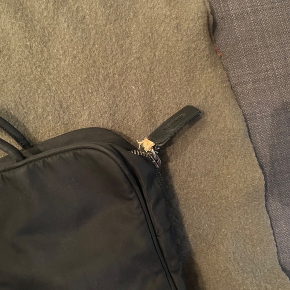 Prada purse - Picture 4 of 7